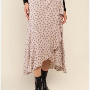 Max Studio Ruffle Hem Vintage White Maxi Skirt Size Large